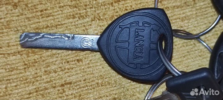 Ключ Lancia