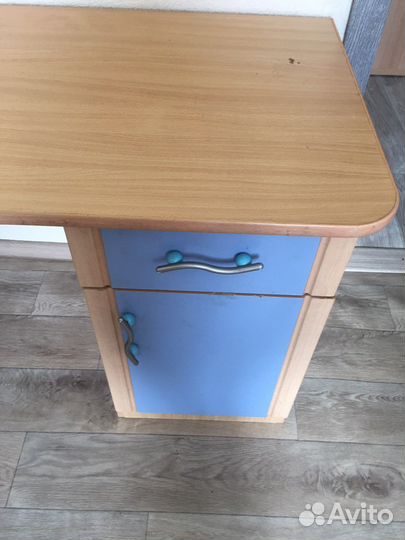 Письменный стол