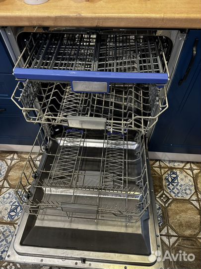 Посудомоечная машина Midea нерабочая