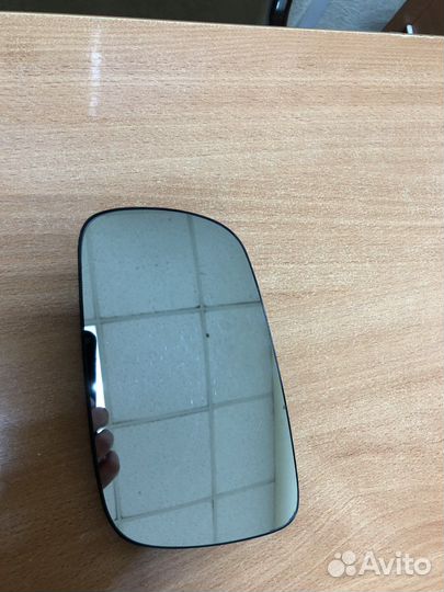 Зеркальный элемент левый. Шкода