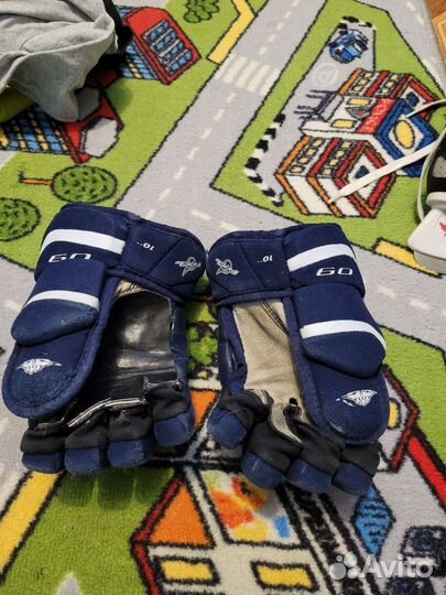 Краги хоккейные