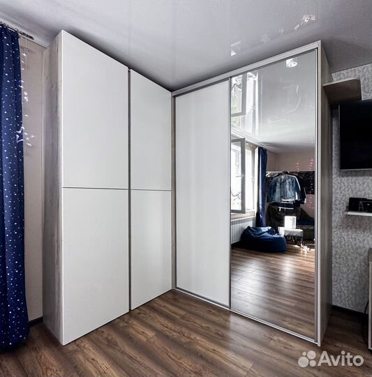 Угловой шкаф