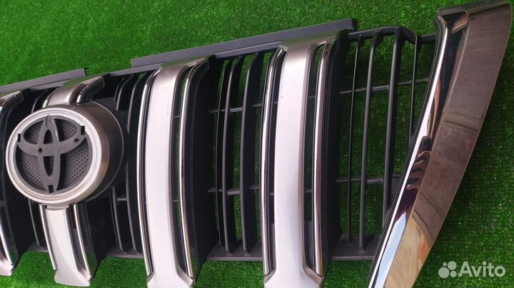 Решетка на Toyota Land Cruiser Prado 150 2013-2017