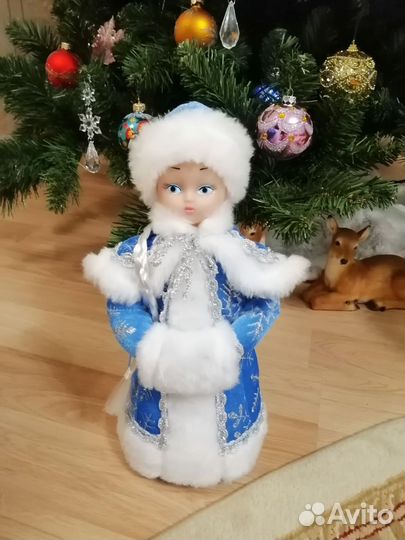 Снегурочка под елку