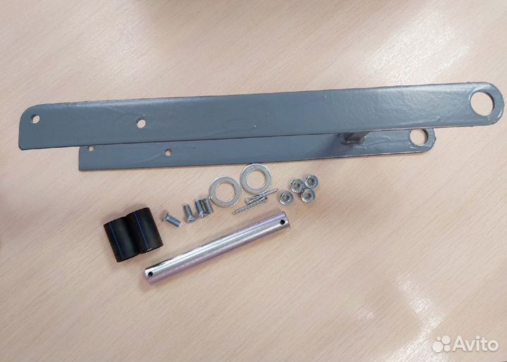 Кронштейн ролика на ложемент мзса 81771С, 1Д, 1Е