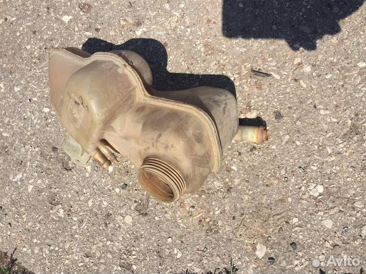 Бачок расширительный Opel Vectra A 1988-1995