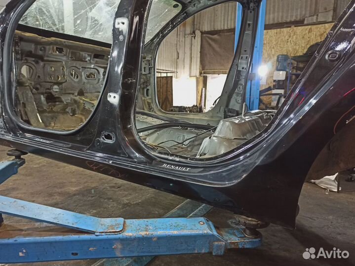 Порог со стойкой левый Renault Megane 3