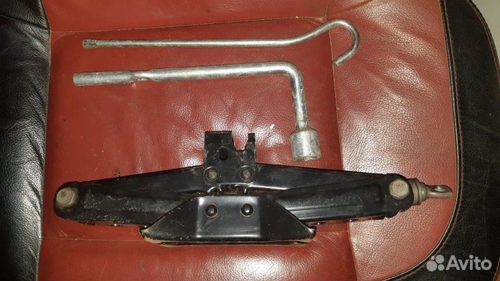 Домкрат Chevrolet Lacetti