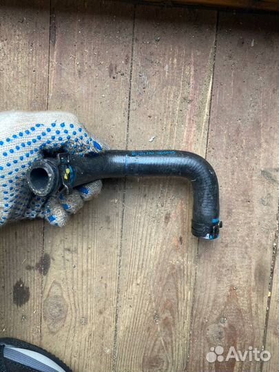 Патрубок системы охлаждения Mercedes 651 новый