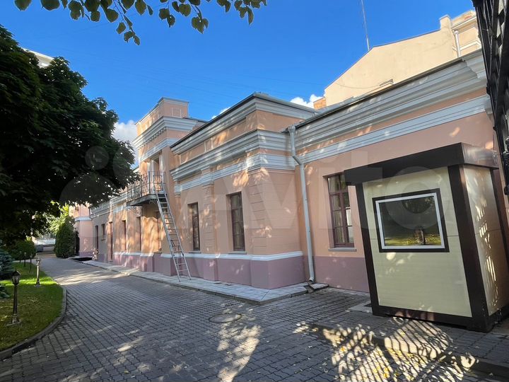 Реконструированный особняк класса А, 482 м²