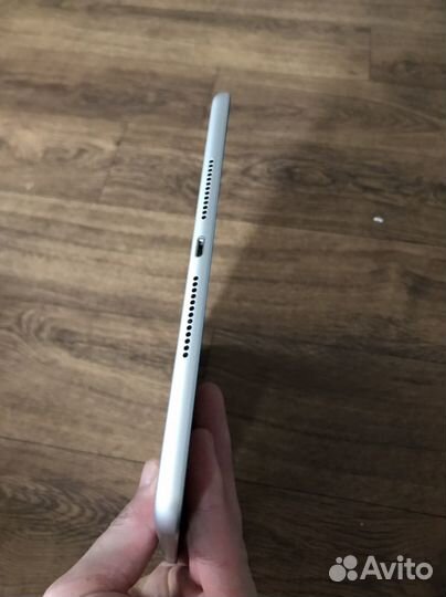 iPad 9 поколения