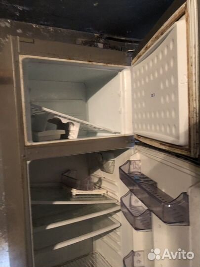 Холодильник zanussi