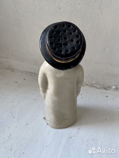 Солонка мальчик в шляпе