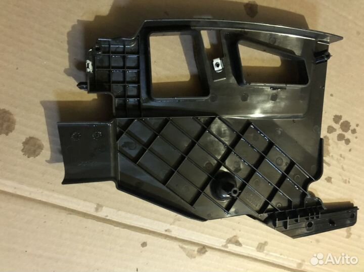 Облицовка консоли. 84040152. Volvo FH 4/FM4