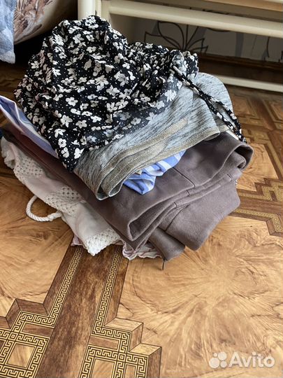 Пакет женских вешей 46-48 размер