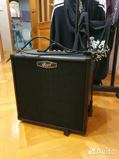 Комбоусилитель для бас гитары