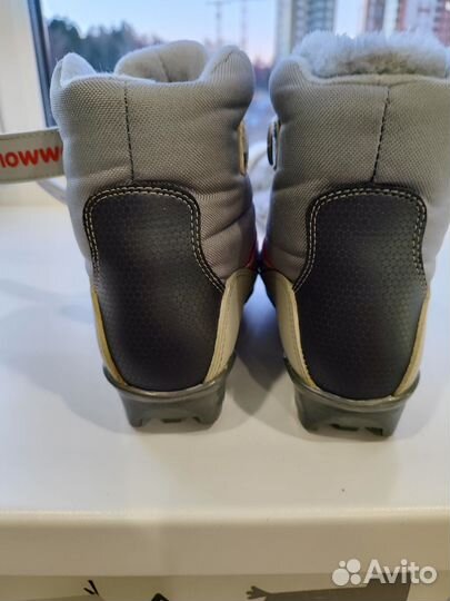 Лыжные ботинки р 33-34, NNN