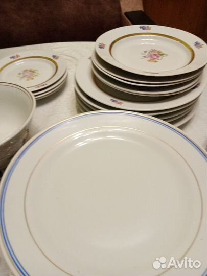 Набор тарелок