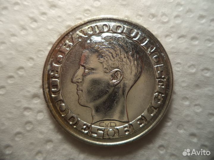 Иностранные Серебряные Монеты в отличном состоянии