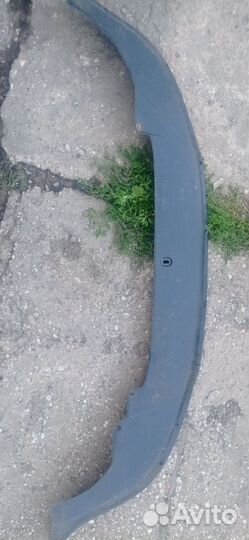 Губа переднего бампера wv