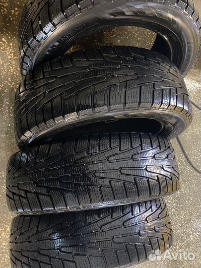 Nokian Tyres Hakkapeliitta R2 SUV 225/60 R18 104R