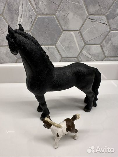 Фигурки Schleich фризский конь и пони