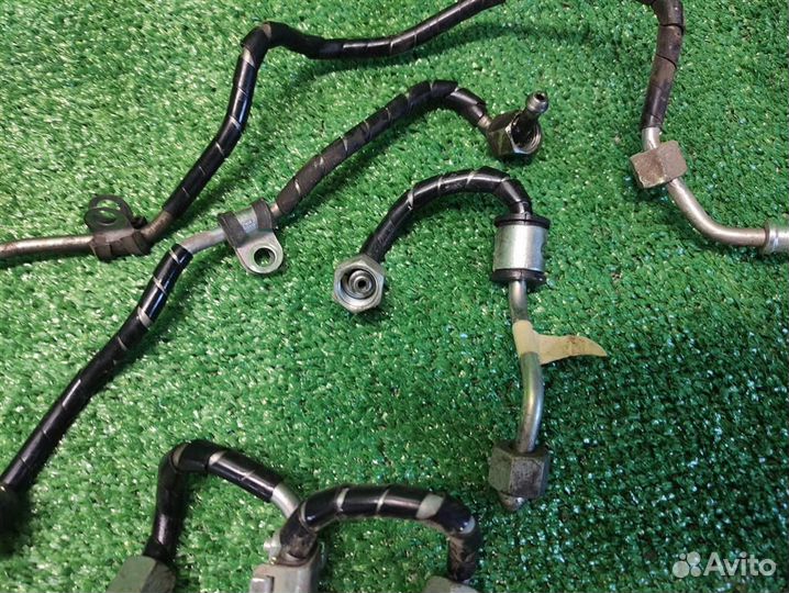 Трубка топливная Land Rover Discovery 4 2010