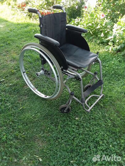 Инвалидная коляска новая