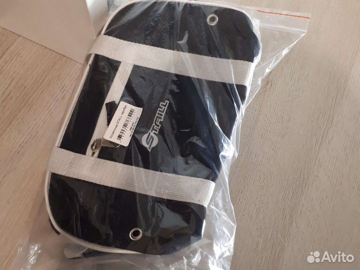 Косметичка спортивная новая