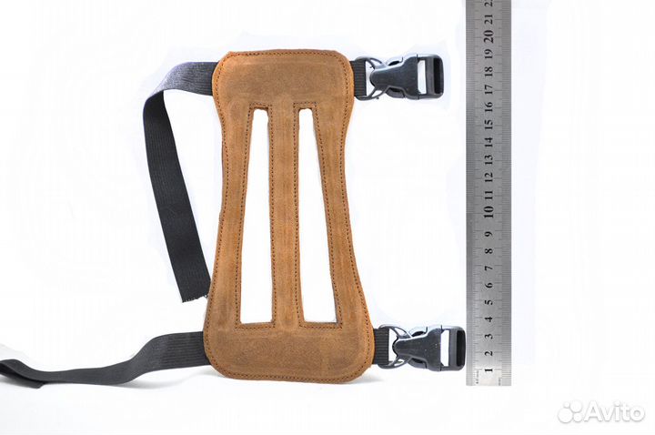 Защитная крага для занятий лучным спортом