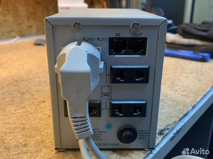 Стабилизатор напряжения defender 1000VA