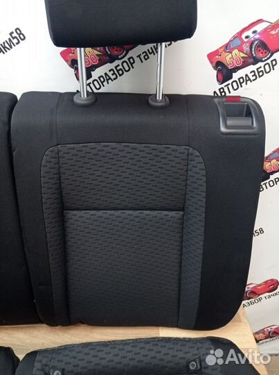 Комплект задних сидений Skoda Fabia 2