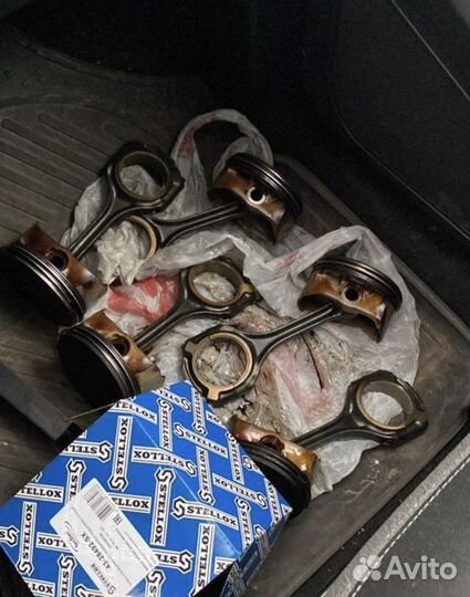 Поршень 273 мотор 5.5 Мерседес гл 164