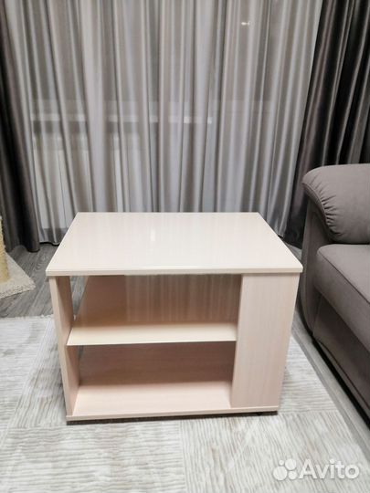Продам журнальный столик