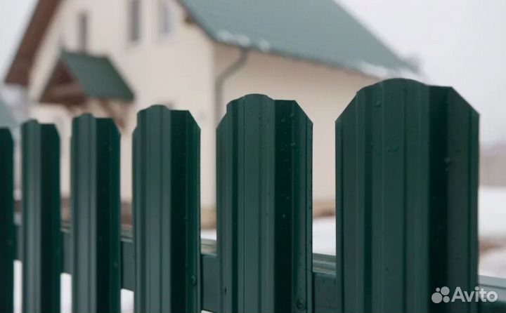 Металлический штакетник для забора цена за штуку