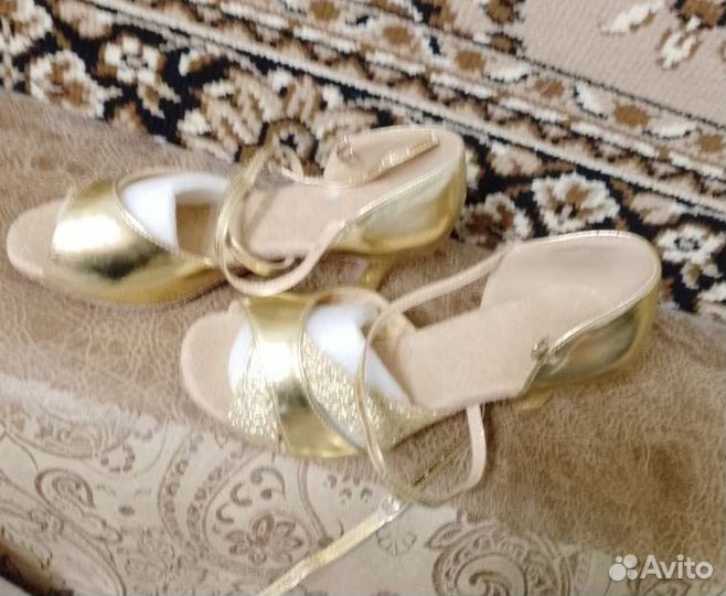 Босоножки для танцев на мягкой омнове