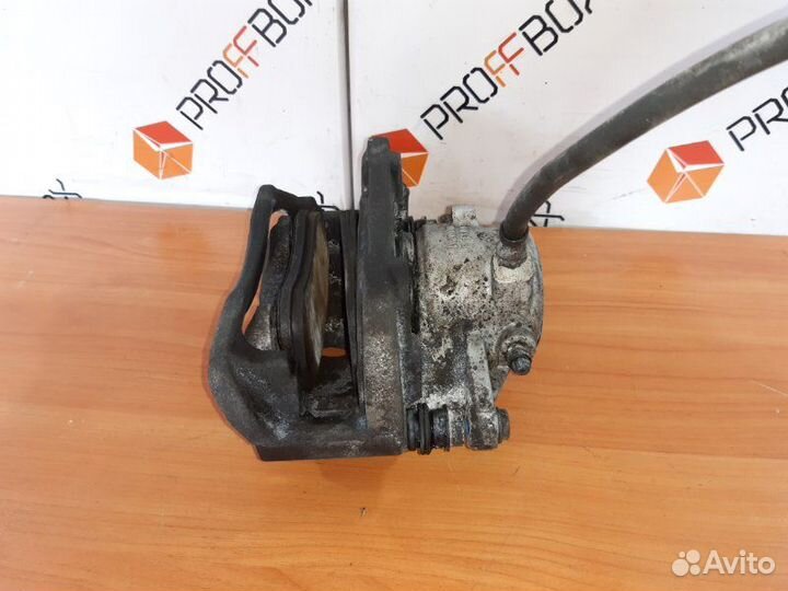 Суппорт Mercedes C-Class W204 OM651 2.2 CDI 2010