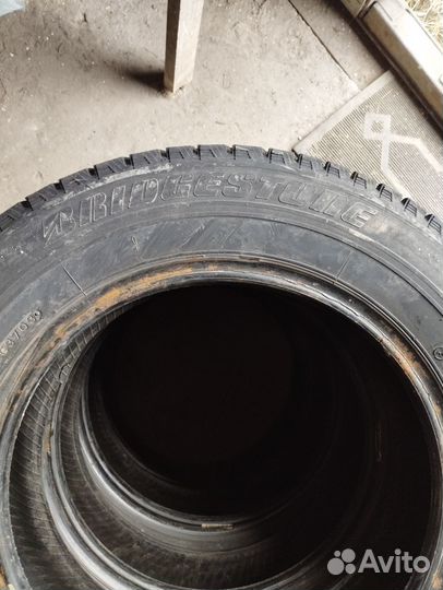 Bridgestone Blizzak Revo1 165/70 R14 81Q