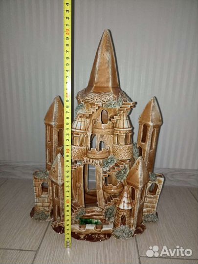 Замок для аквариума