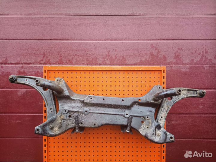 Балка рычаг Mitsubishi Outlander xl