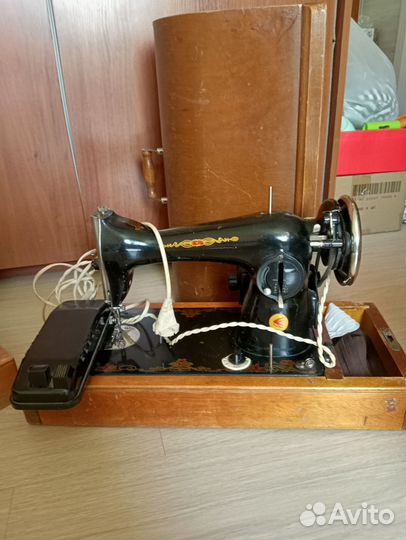 Швейная машина Подольск ручная СССР