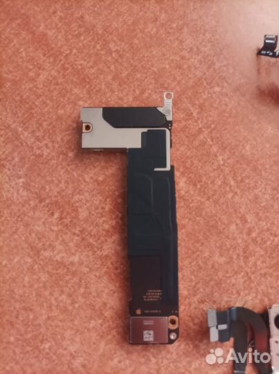 Материнская плата iPhone 12