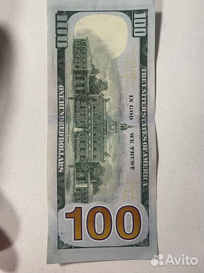 Купюра 100 долларов