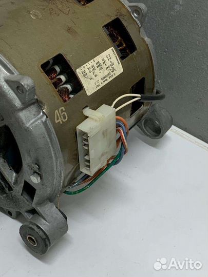 Двигататель стиральной машины Ariston