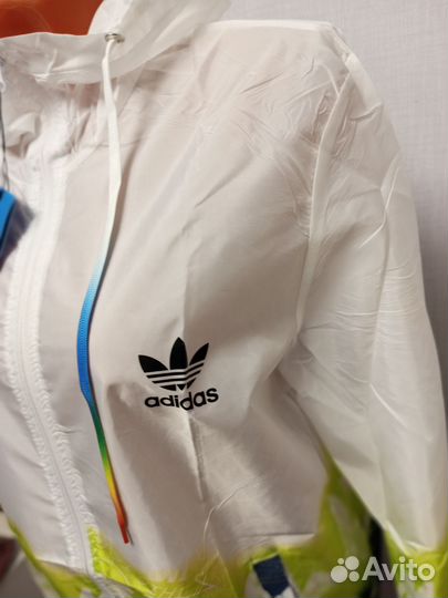 Ветровка унисекс новая Adidas 52 размер