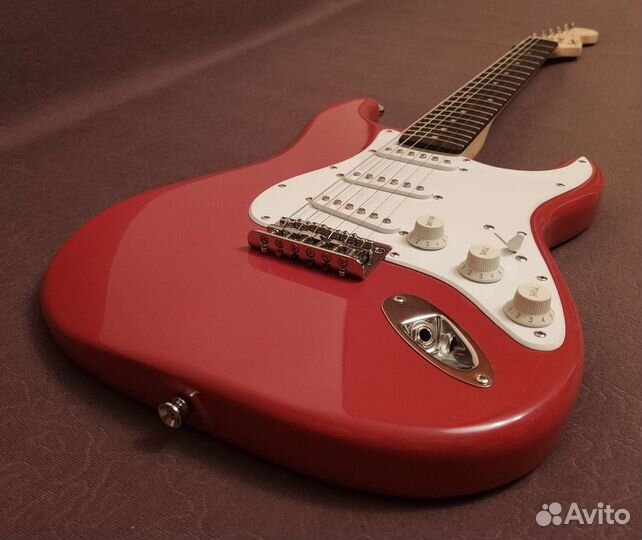 Электрогитара Fender Squier + аксессуары