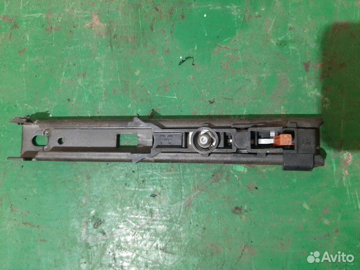 Механизм регулировки ремня безопасности Citroen C4