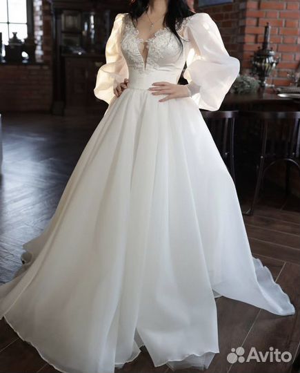 Свадебное платье