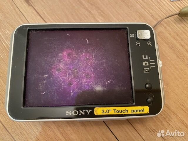 Цифровой фотоаппарат Sony DSC-N1