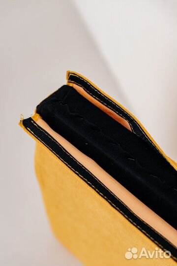 Кресло с мягкой спинкой и сидением